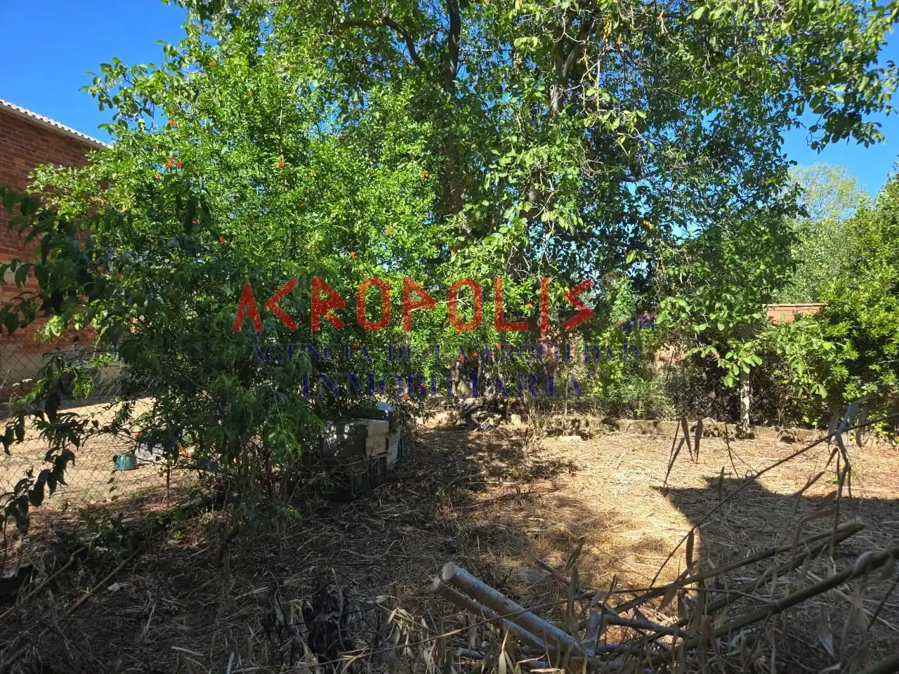 Casa o xalet en venda en Onzonilla amb Calefacció i Traster