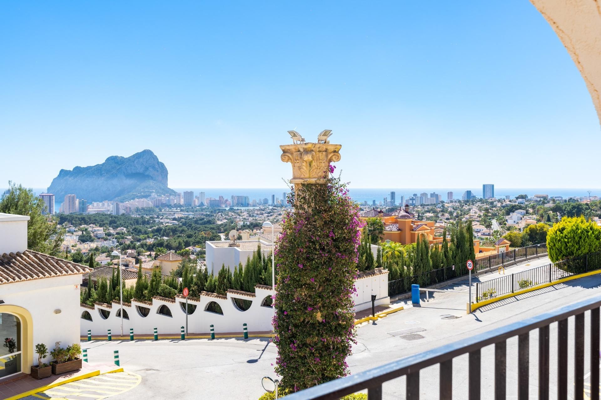 Vista exterior de Apartament en venda en Calpe / Calp amb Aire condicionat, Terrassa i Piscina comunitària