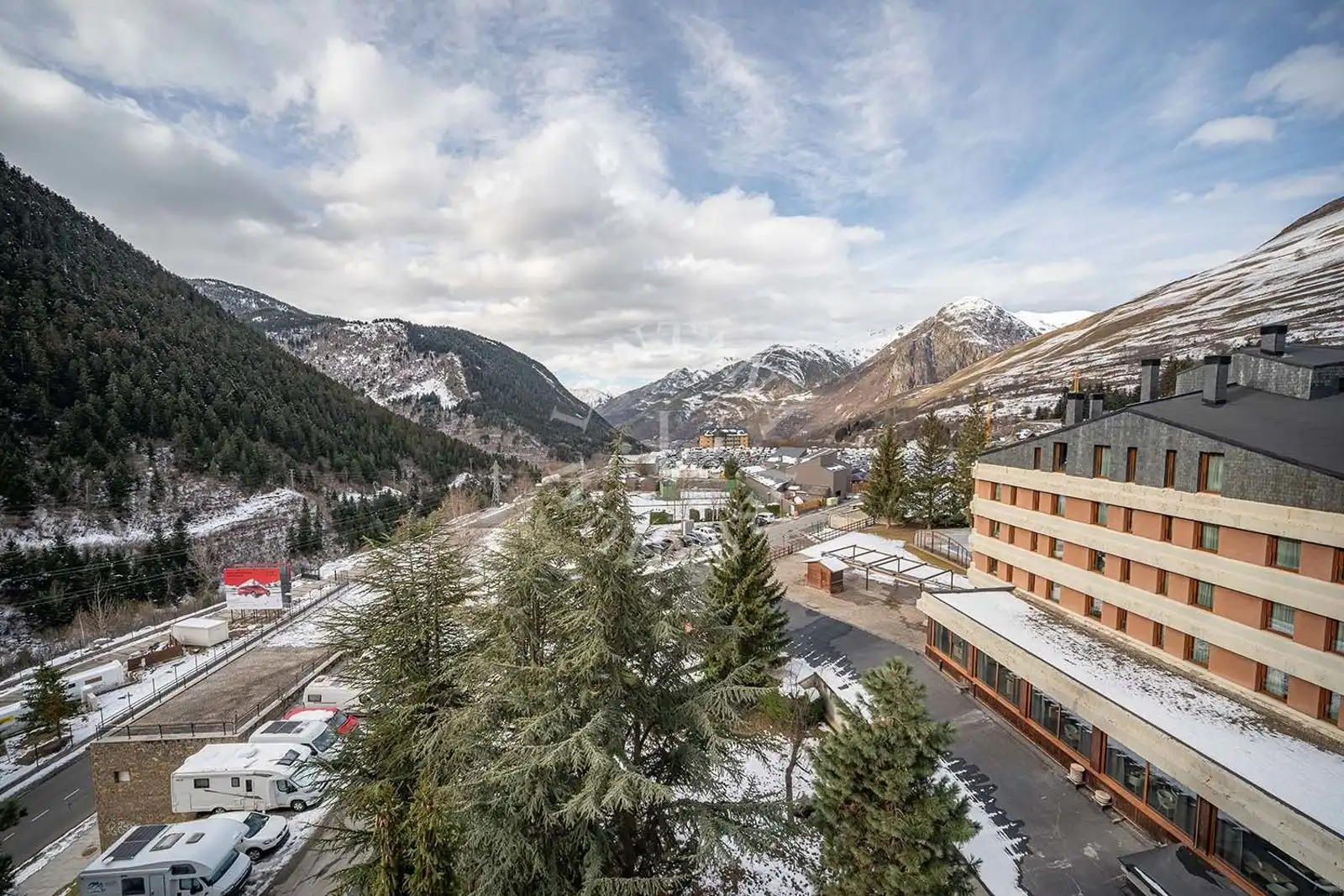 Exterior view of Flat for sale in Naut Aran  with Heating, Parquet flooring and Storage room