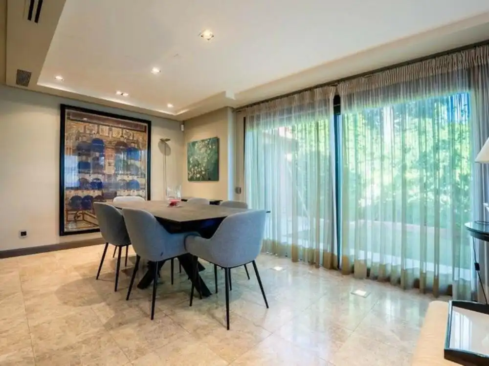 Comedor de Casa o chalet de alquiler en Estepona con Aire acondicionado, Jardín privado y Terraza