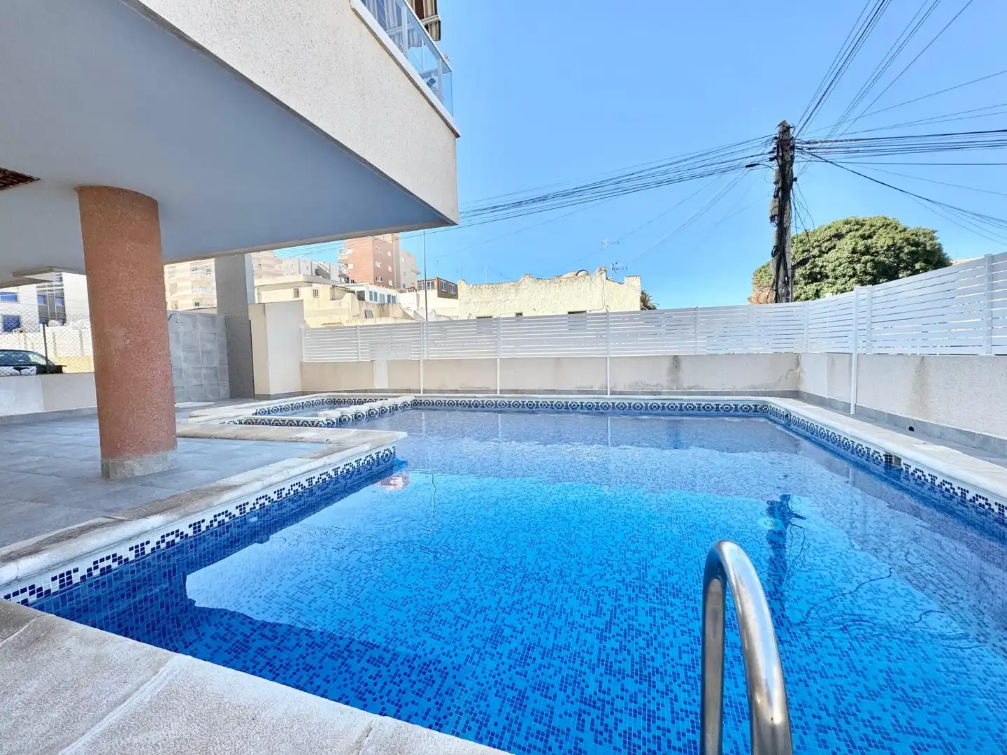 Piscina de Apartament de lloguer en Torrevieja amb Aire condicionat, Piscina i Moblat