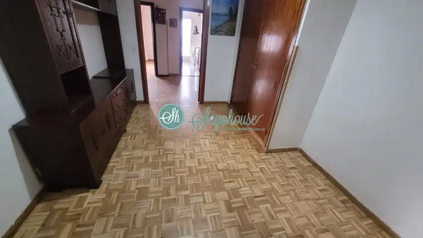Piso en venta en Segovia con Calefacción, Parquet y Terraza