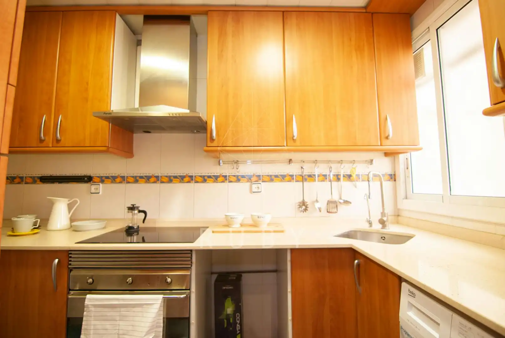 Kitchen of Flat for rent in L'Hospitalet de Llobregat  with Air Conditioner, Heating and Furnished