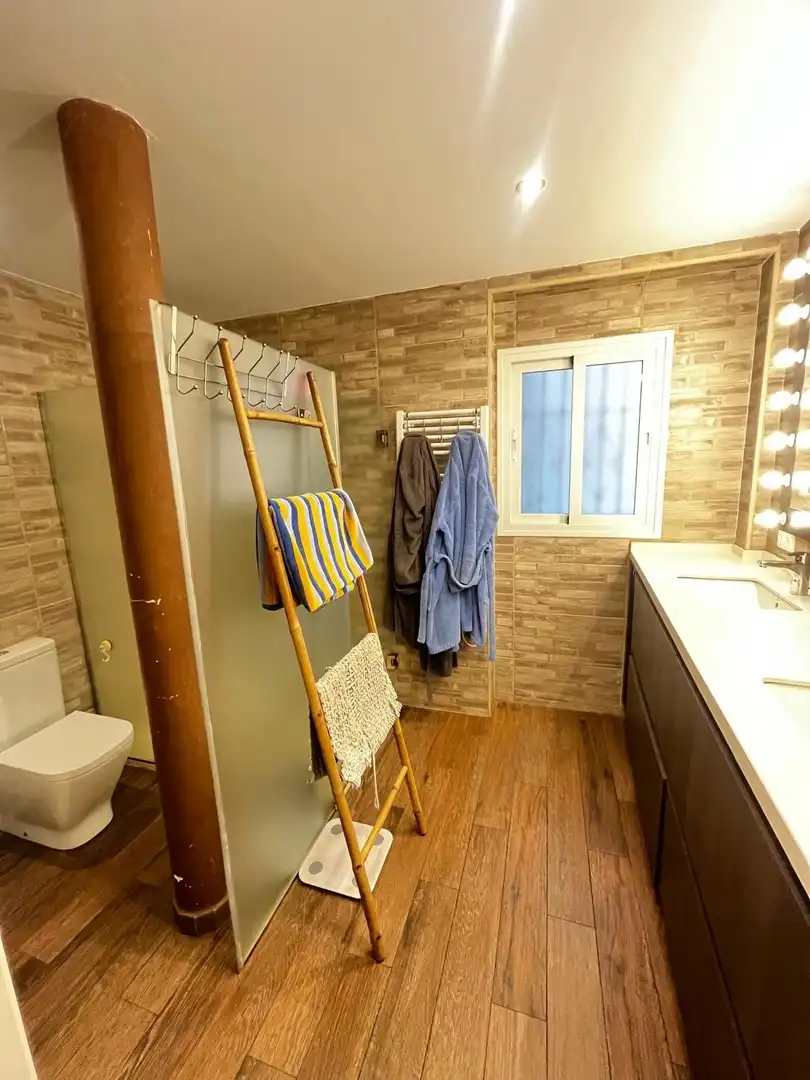 Bathroom of Flat for sale in Córdoba  with Air Conditioner, Parquet flooring and Storage room