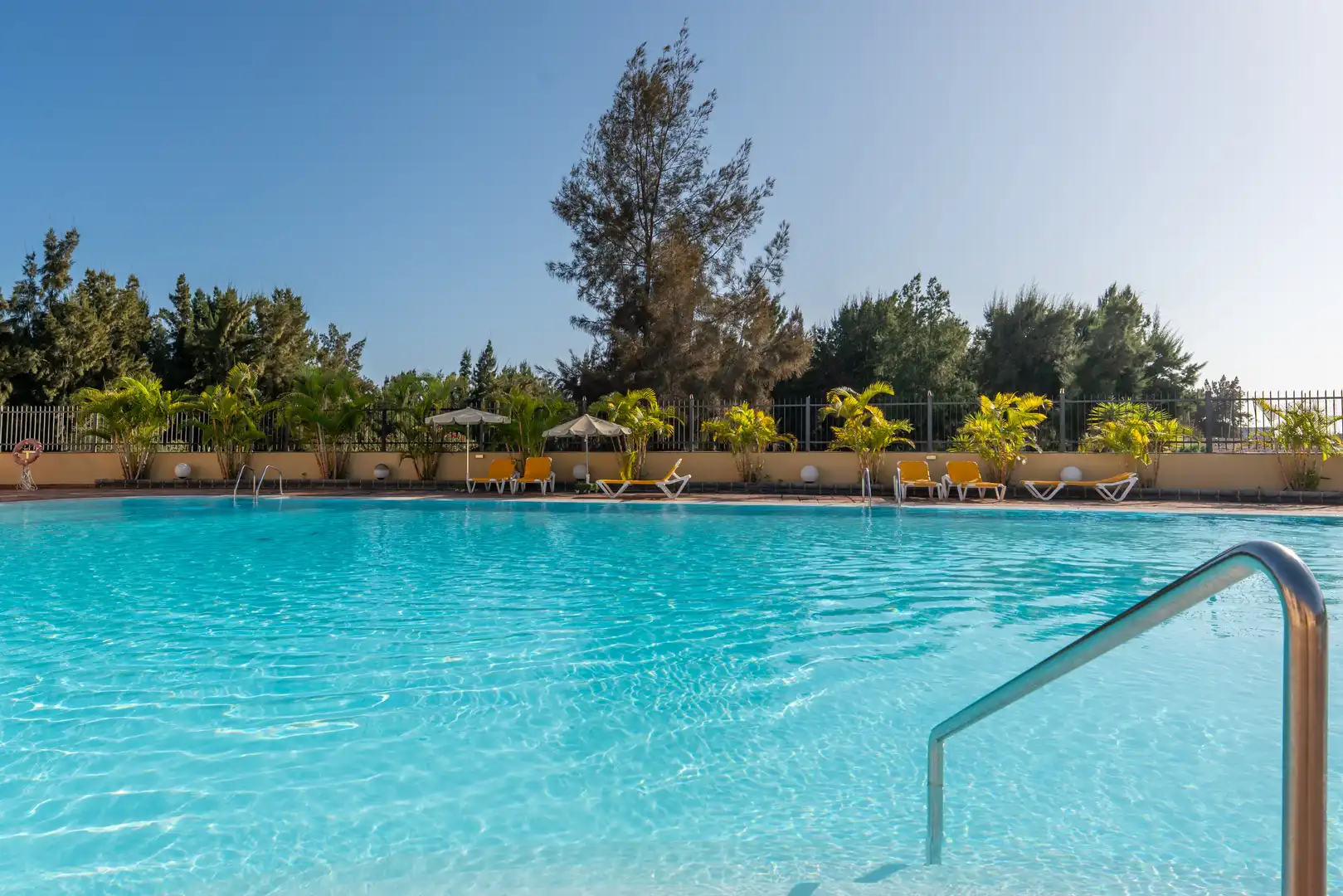 Piscina de Casa adosada en venta en San Bartolomé de Tirajana con Aire acondicionado, Jardín privado y Terraza
