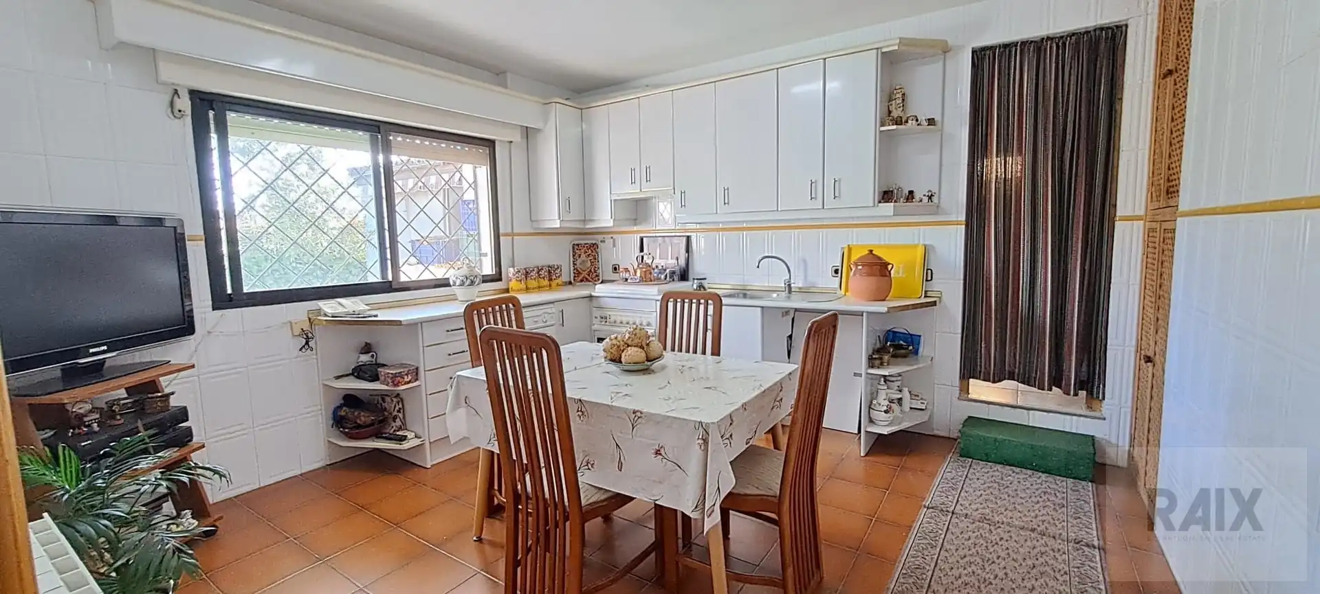 Kitchen of Houses for sale in Colmenar de Oreja, Madrid