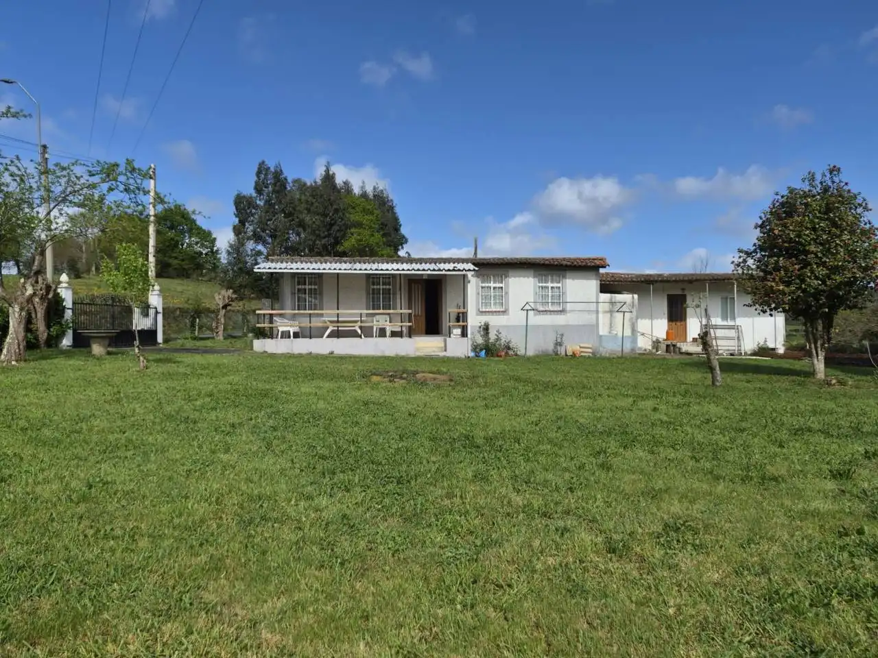 Vista exterior de Casa o chalet en venta en Vilasantar con Calefacción y Jardín privado