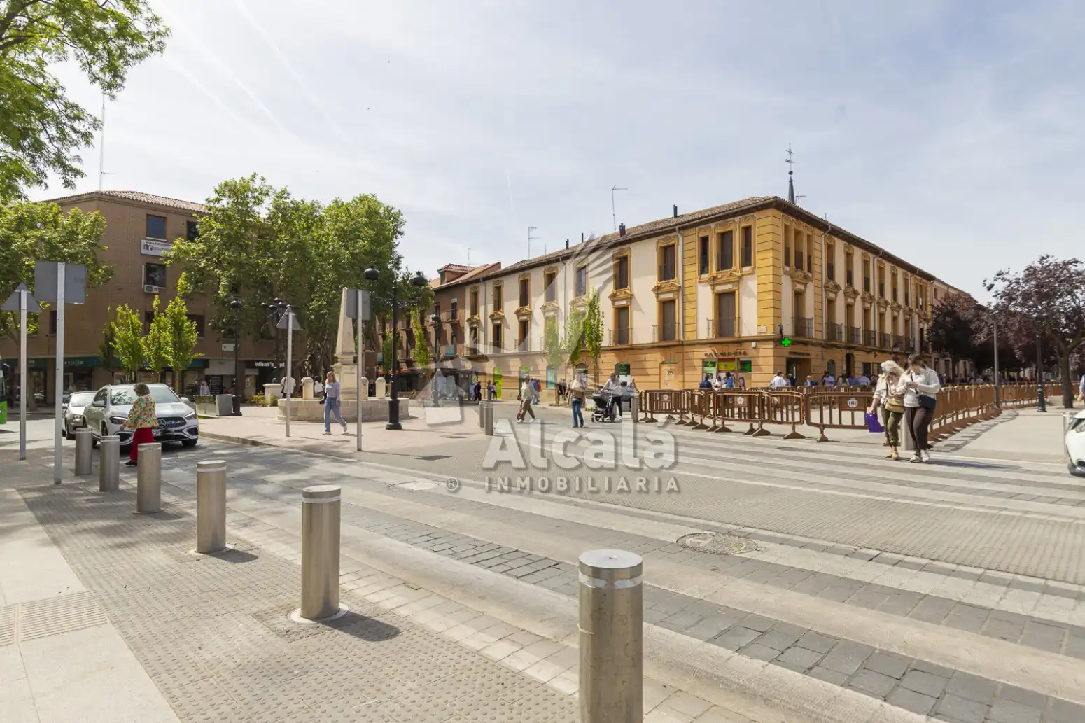 Außenansicht von Einfamilien-Reihenhaus zum Verkauf in Alcalá de Henares