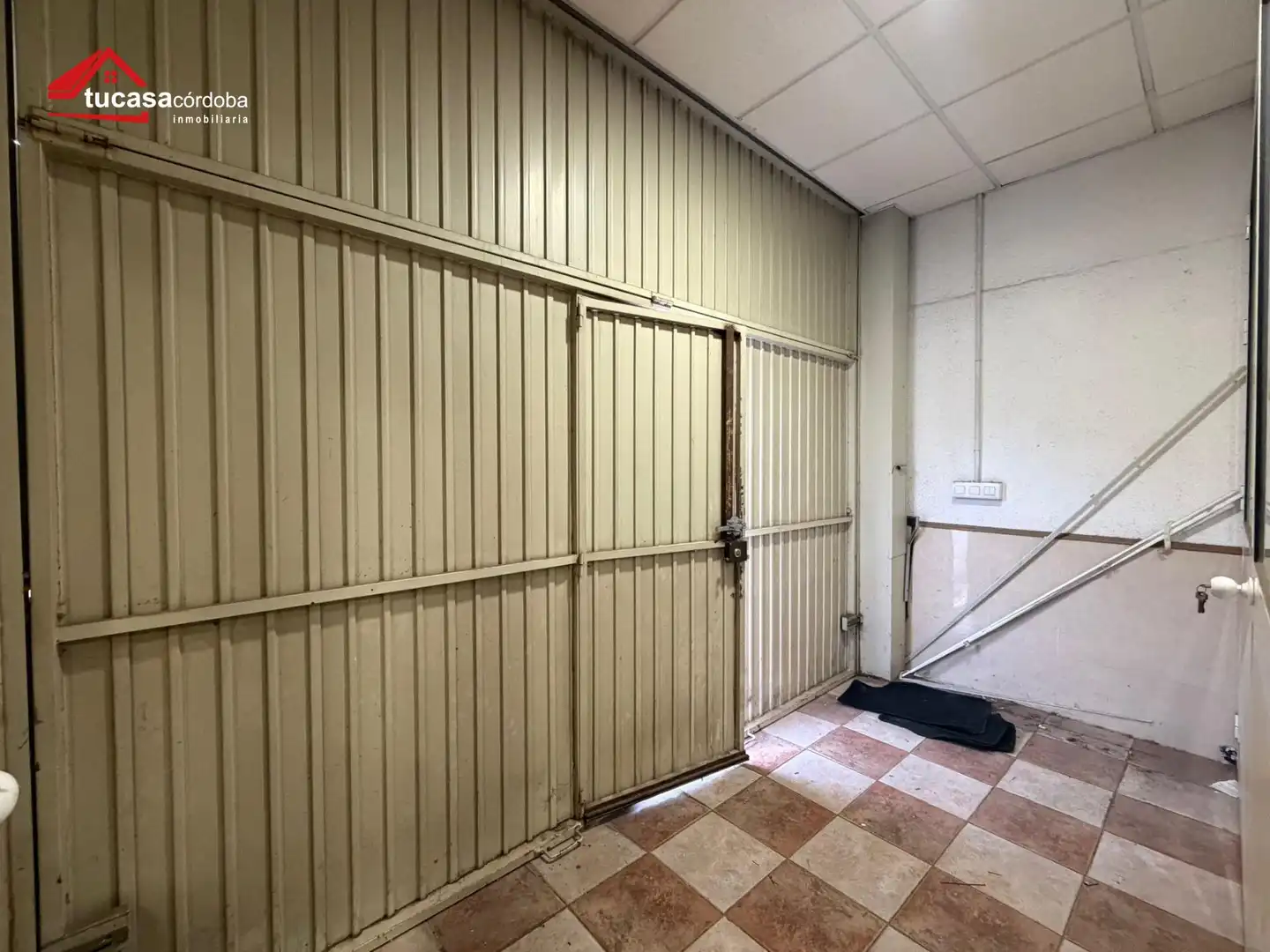 Nau industrial en venda en Córdoba