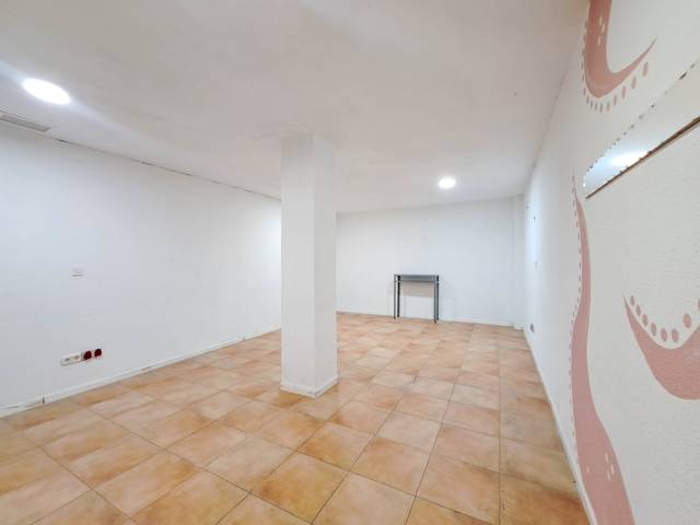 Local comercial en Venta en Avenida Cerro de los Ángeles en Zofio