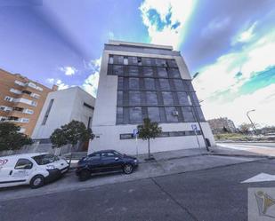 Exterior view of Duplex for sale in  Madrid Capital