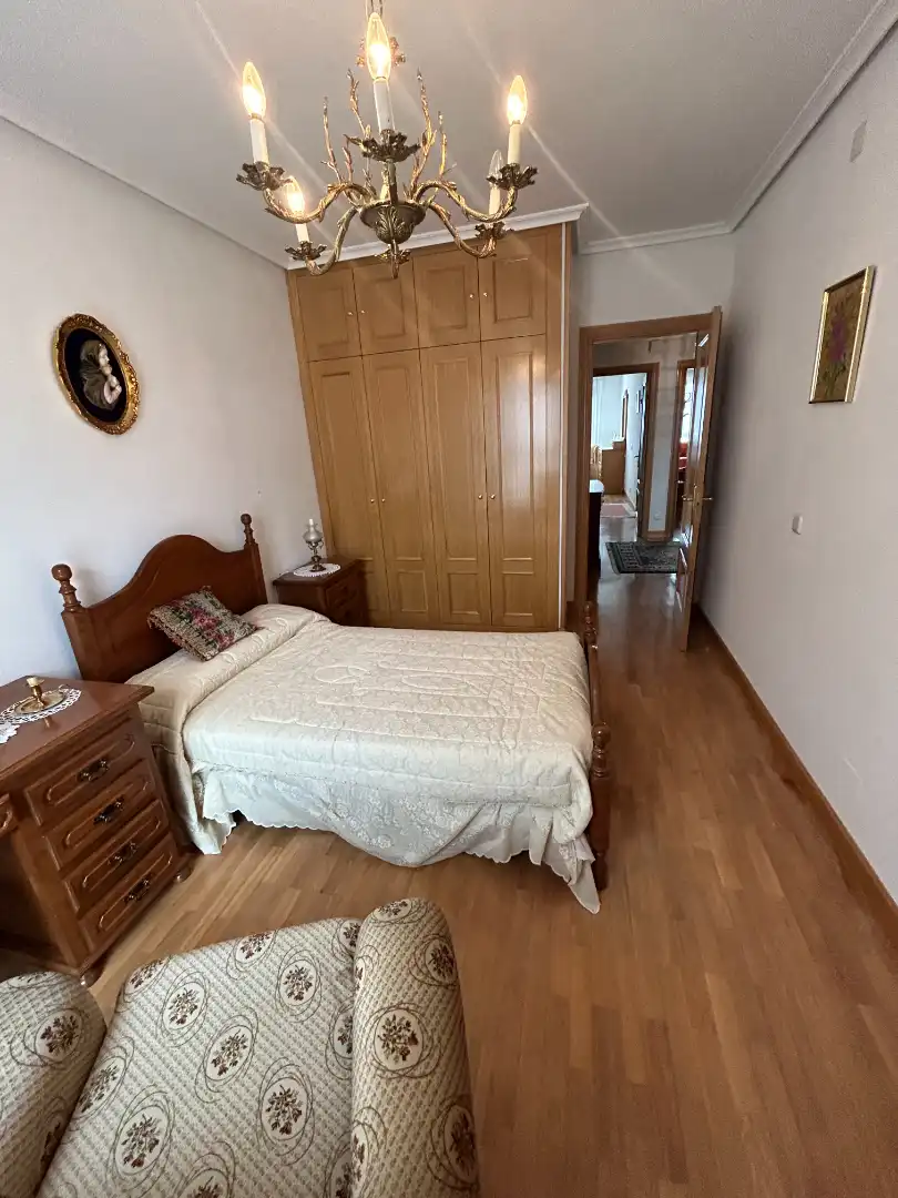 Schlafzimmer von Wohnung zum Verkauf in Burgos mit Heizung, Terrasse und Abstellraum