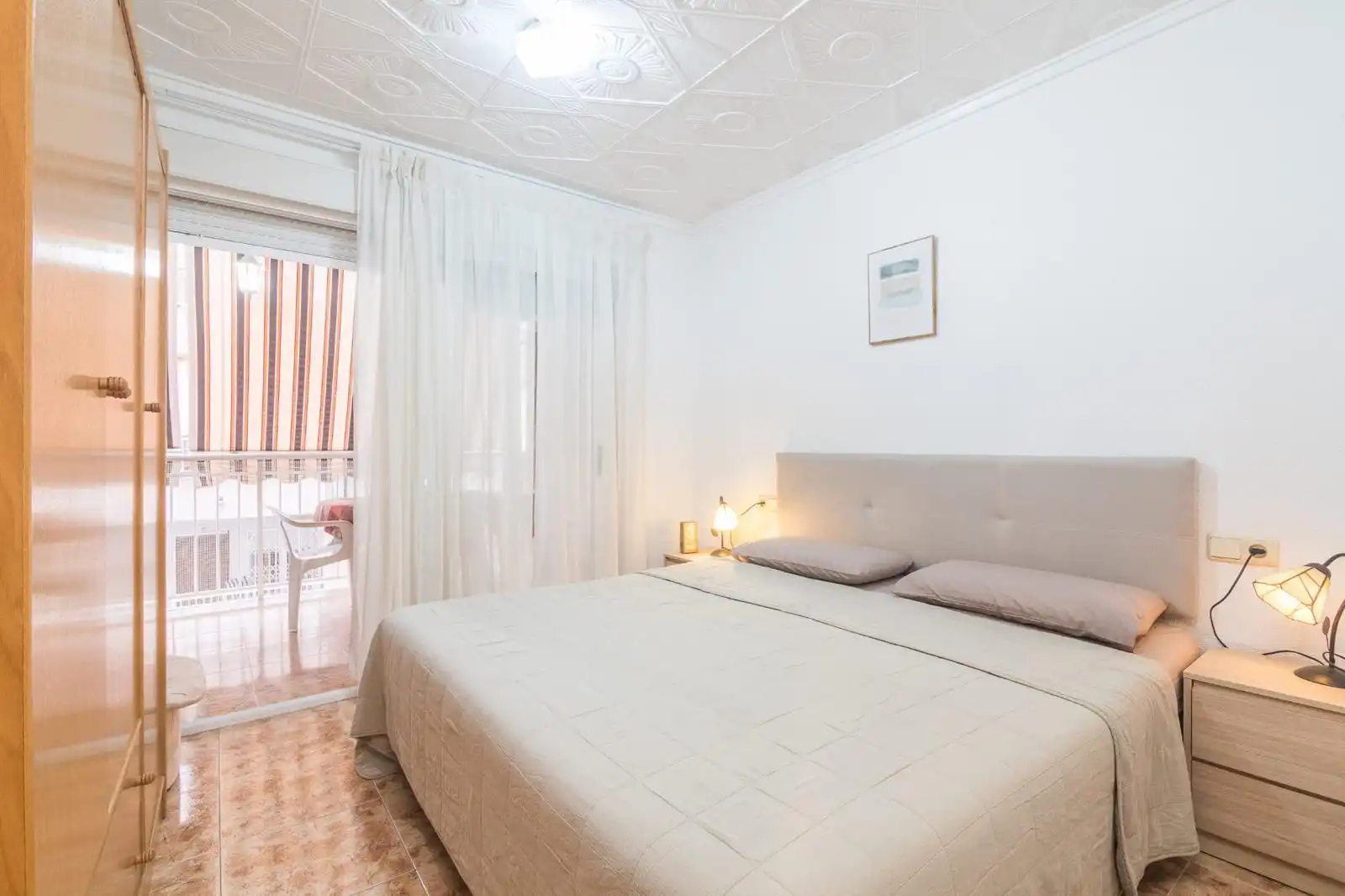 Dormitori de Apartament de lloguer en Torrevieja amb Calefacció, Terrassa i Moblat