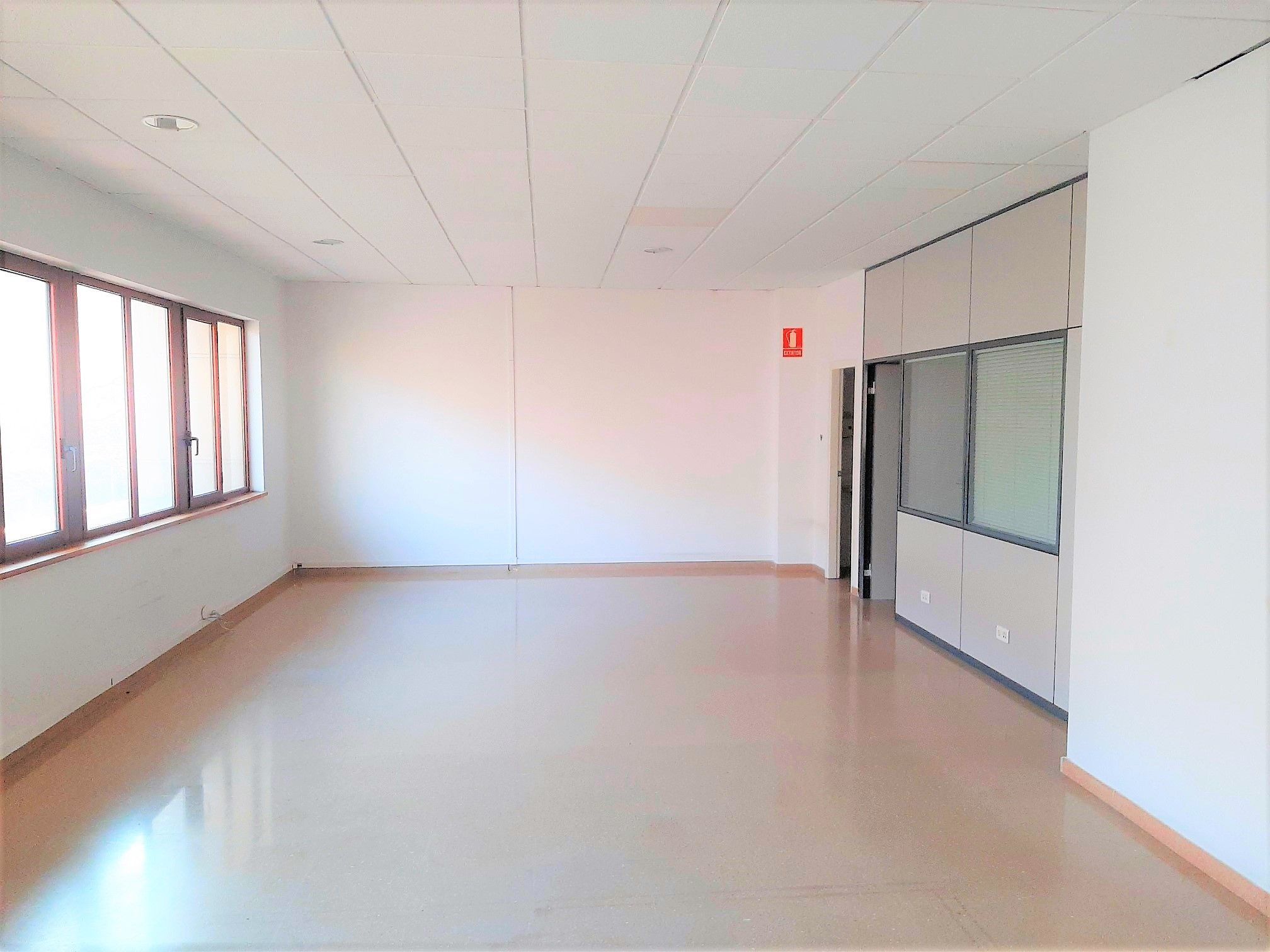 Office to rent in Cornellà de Llobregat