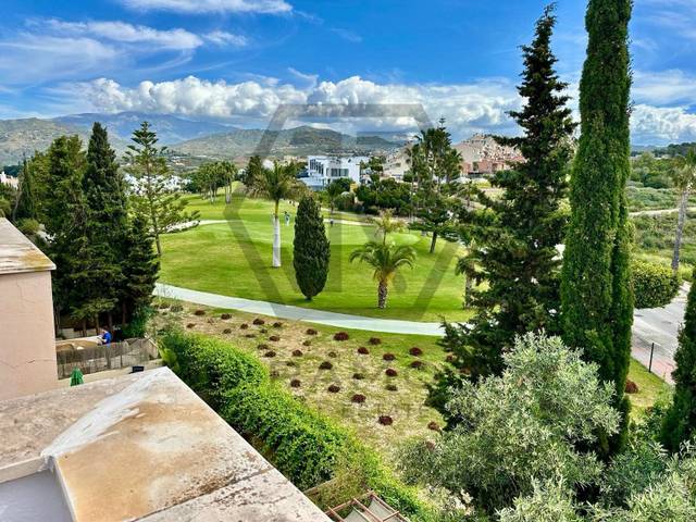 Casa-chalet en Venta en Aligustes de Baviera en Caleta de Vélez