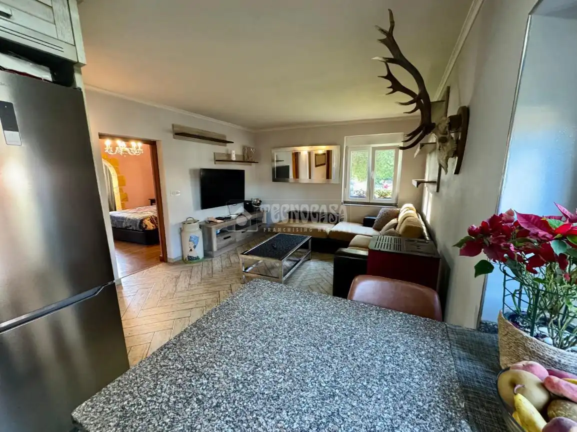 Sala de estar de Piso en venta en El Astillero   con Calefacción, Parquet y Terraza