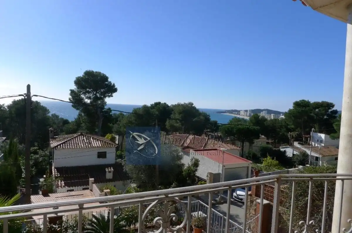House with pool for sale in carrer Alzina 11, imagen 7