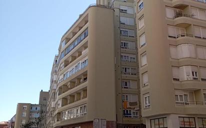 Vista exterior de Pis en venda en Santander amb Calefacció