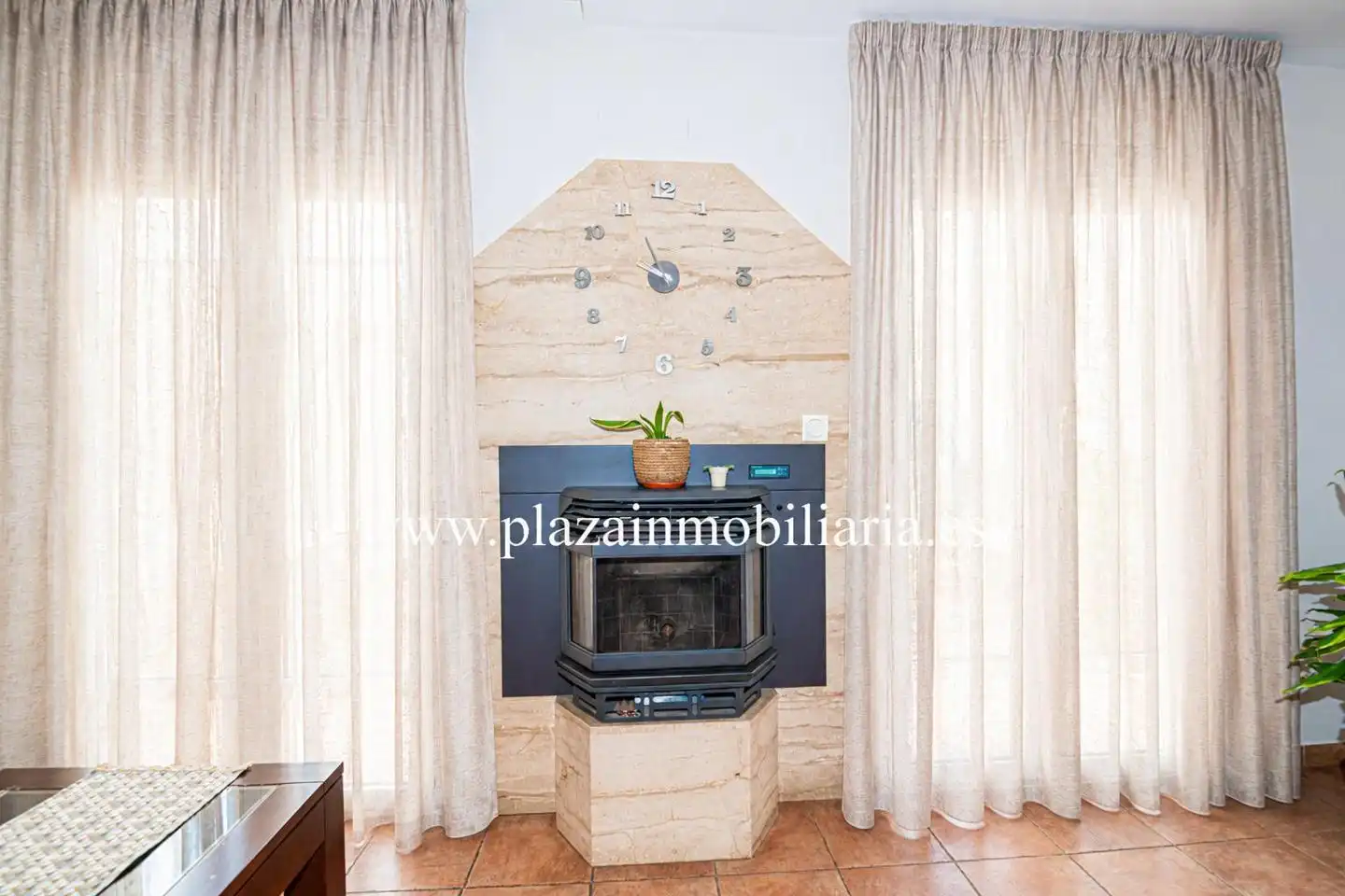 Houses for sale in Lucena  with Air Conditioner, Terrace and Storage room