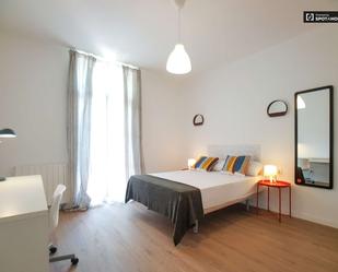 Bedroom of Flat to share in  Barcelona Capital  with Air Conditioner, Heating and Terrace