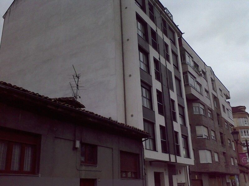 Vista exterior de Garatge en venda en Langreo