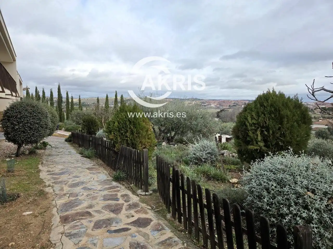 Houses for sale in Calle Monasterio Santa María la Real, Los Cigarrales-La Bastida