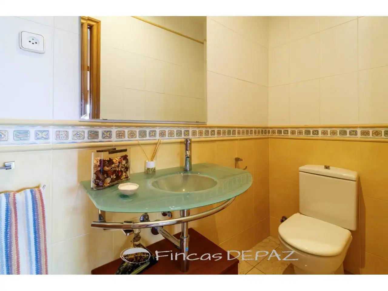 Bathroom of Houses for sale in Castelldefels