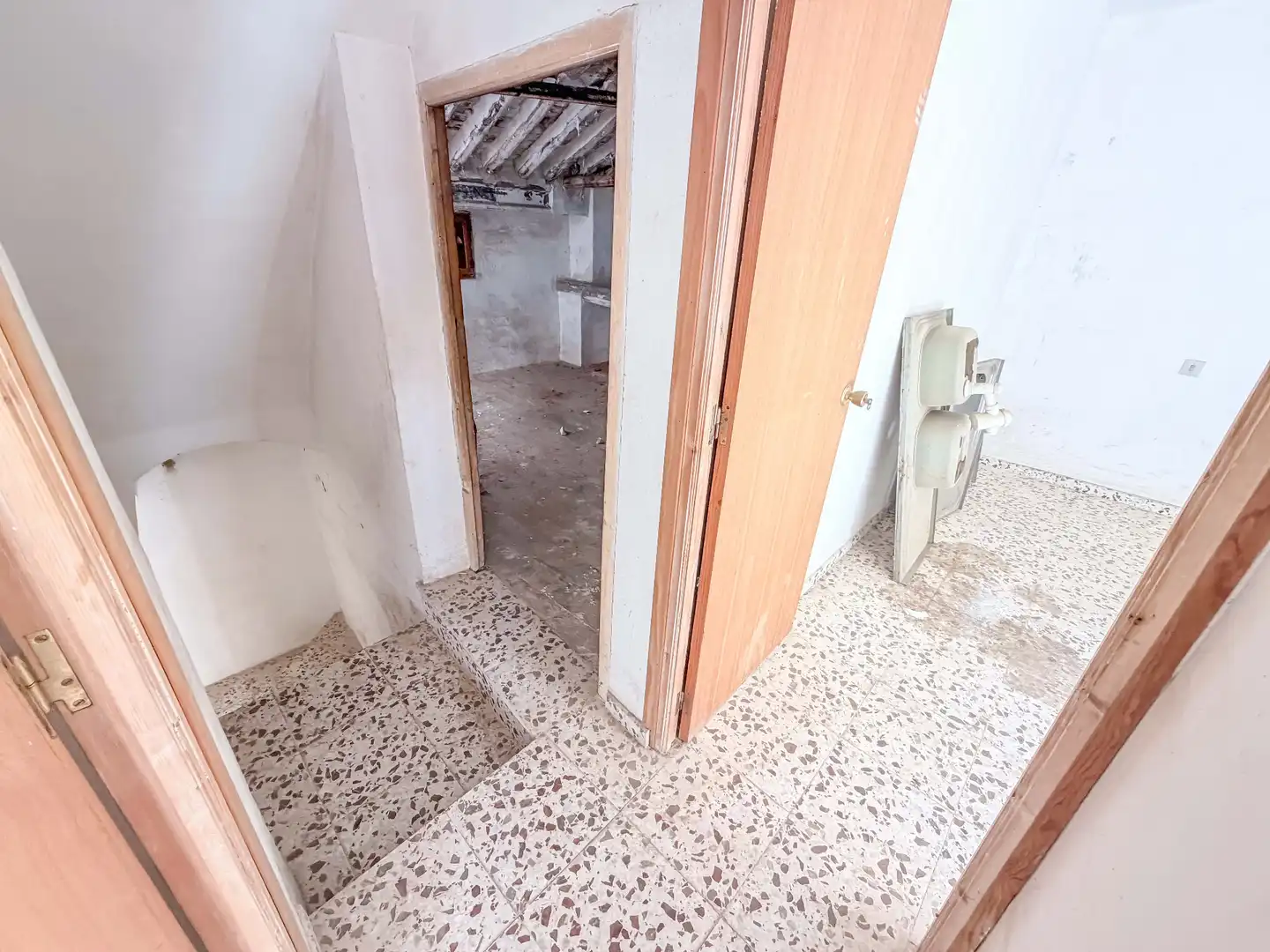 Country house zum Verkauf in Loja mit Balkon