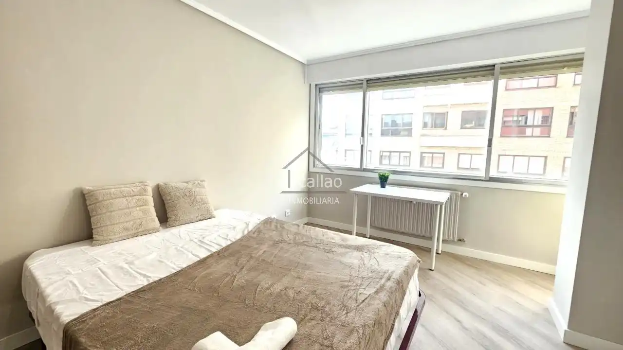 Habitación de Piso para compartir en Ferrol con Calefacción y Amueblado