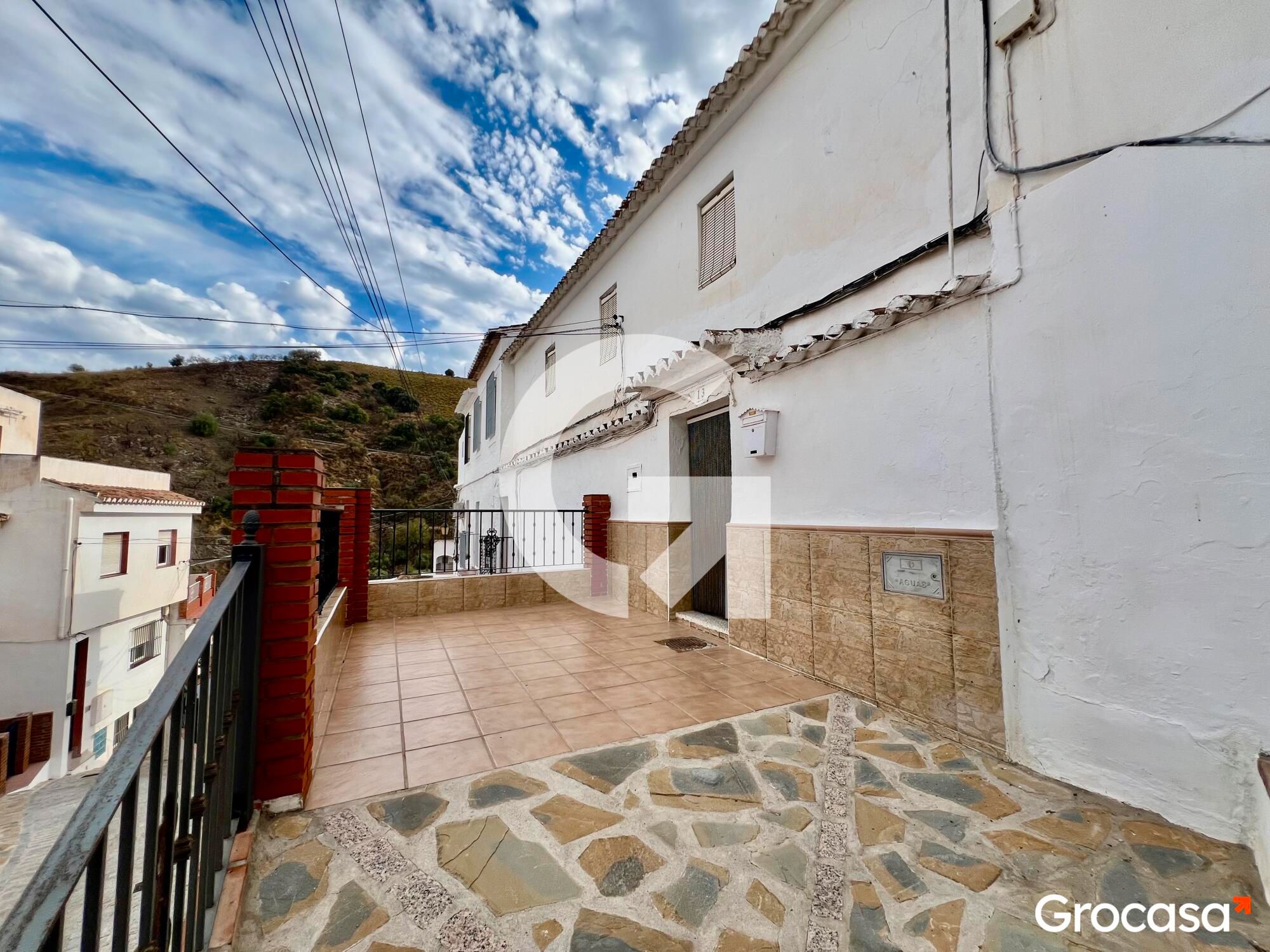 Vista exterior de Casa adosada en venta en Almáchar con Trastero