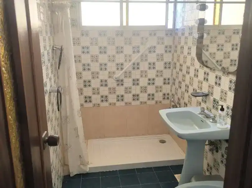 Baño de Piso en venta en Almonte con Jardín privado, Trastero y Amueblado