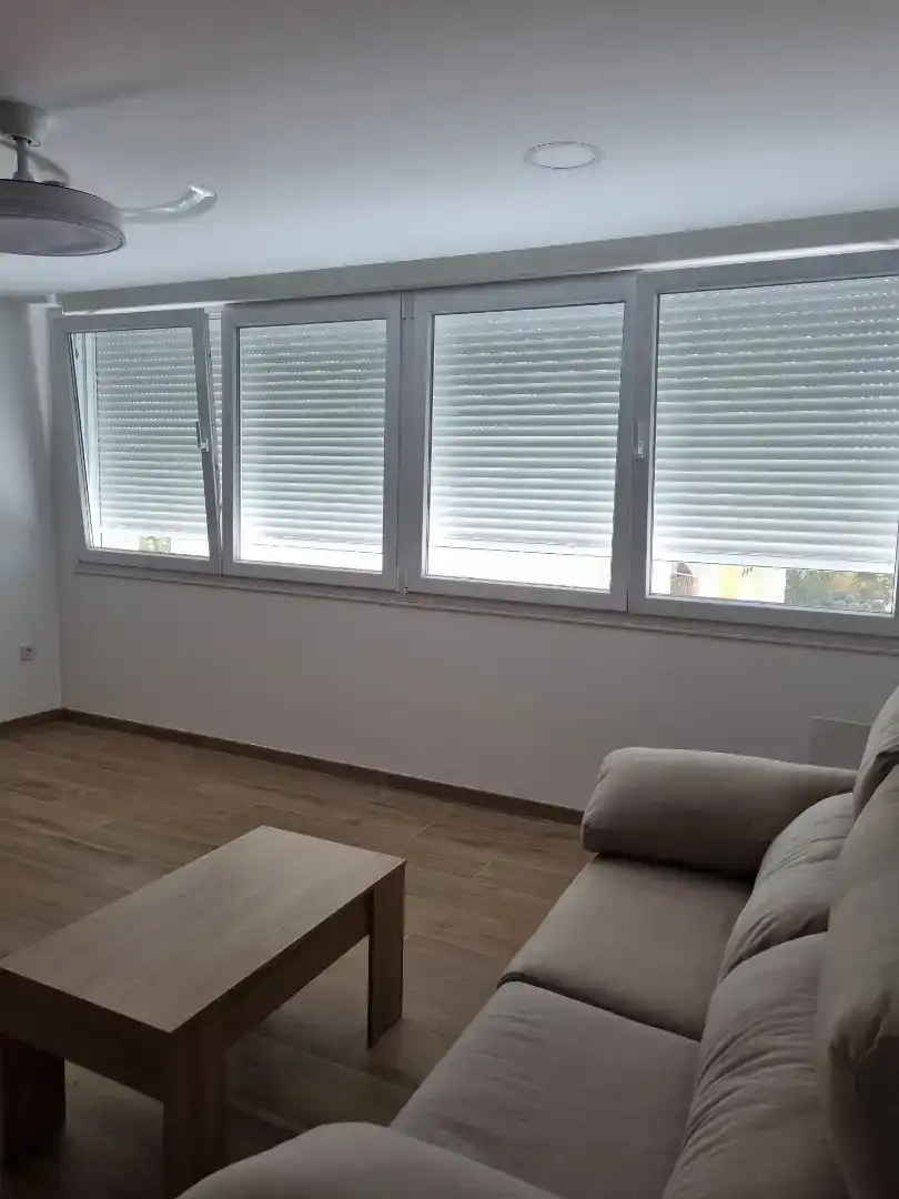 Wohnzimmer von Wohnung zur Miete in Algeciras