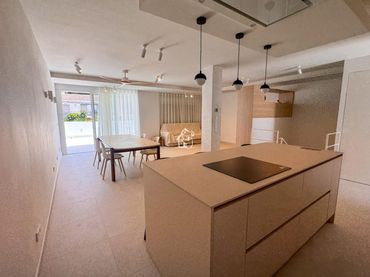 Maison mitoyenne avec balcon à louer à Orihuela Costa