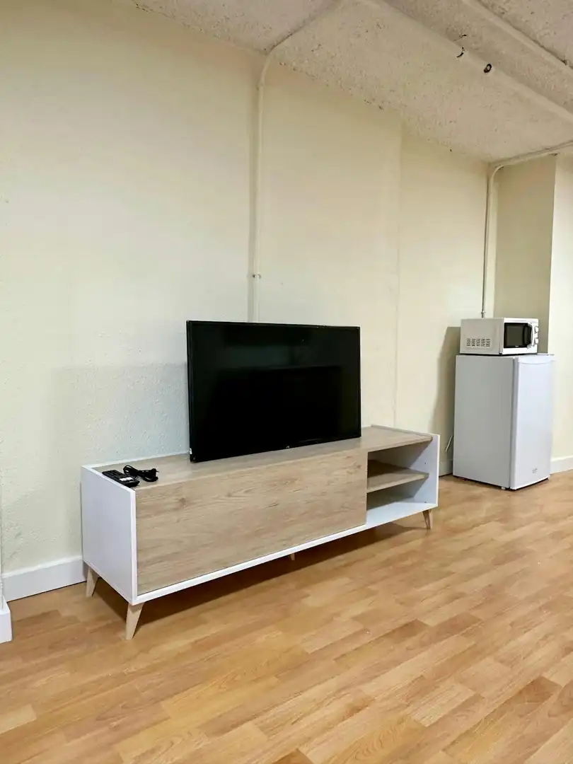 Sala d'estar de Casa o xalet de lloguer en Madrid amb Calefacció, Jardí privat i Moblat