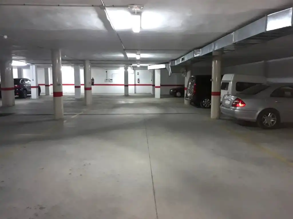 Aparcament de Garatge en venda en Almansa
