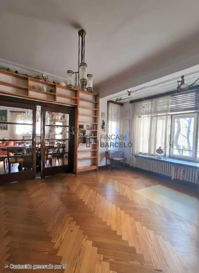 Flat for sale in Paseo Constitución - Las Damas