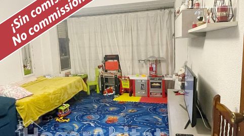 AMPLIA CASA CON MUCHAS POSIBILIDADES