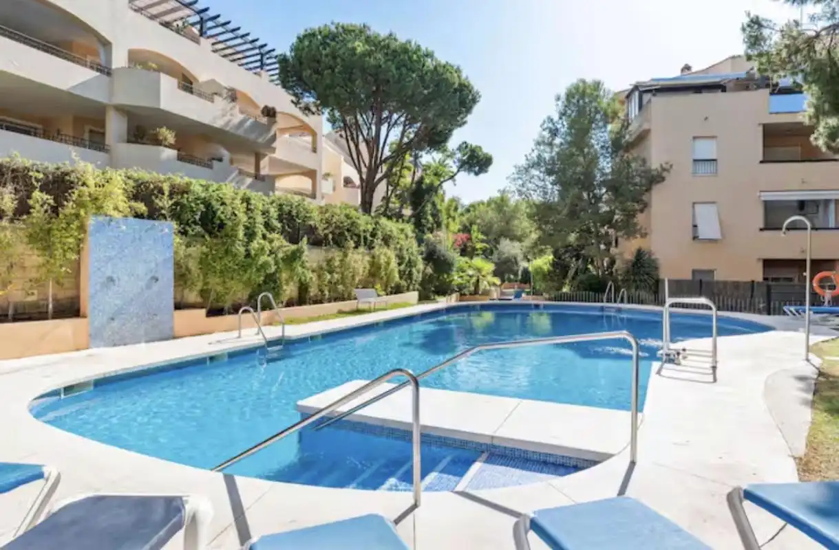 Swimming pool of Ground floor for sale in Marbella  with Air Conditioner, Heating and Private garden