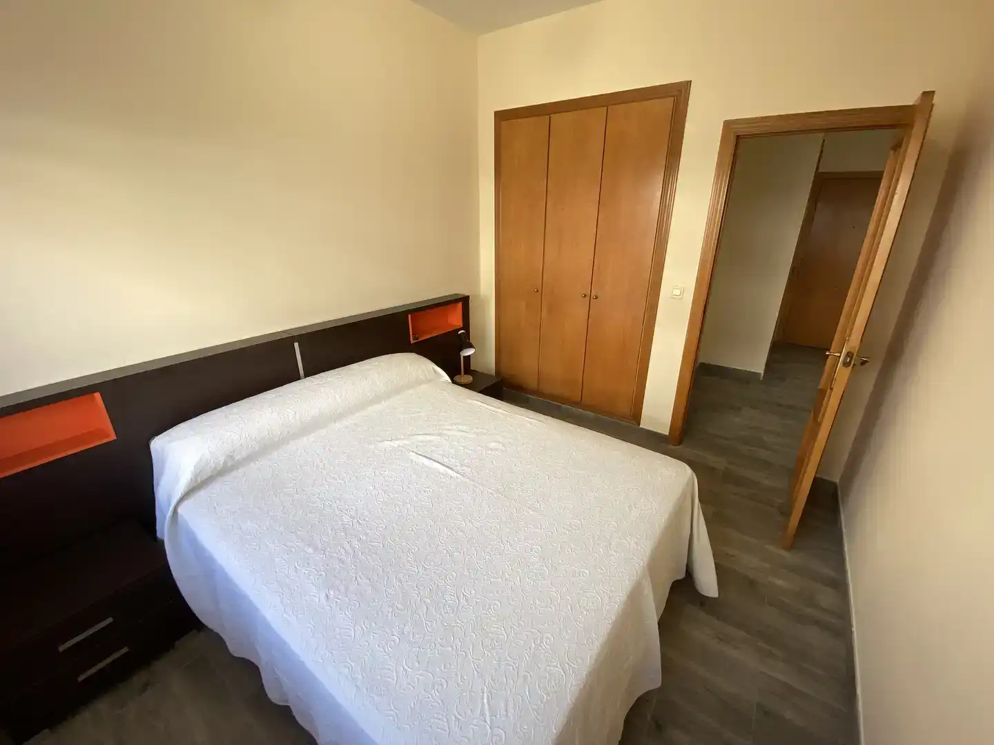 Schlafzimmer von Erdgeschoss zur Miete in Canet d'En Berenguer mit Klimaanlage und Balkon