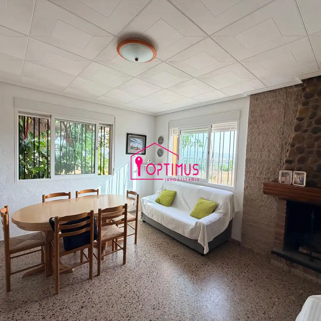 Sala de estar de Casa o chalet en venta en Loriguilla con Piscina