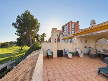 Maison mitoyenne avec piscine à vendre à Orihuela Costa