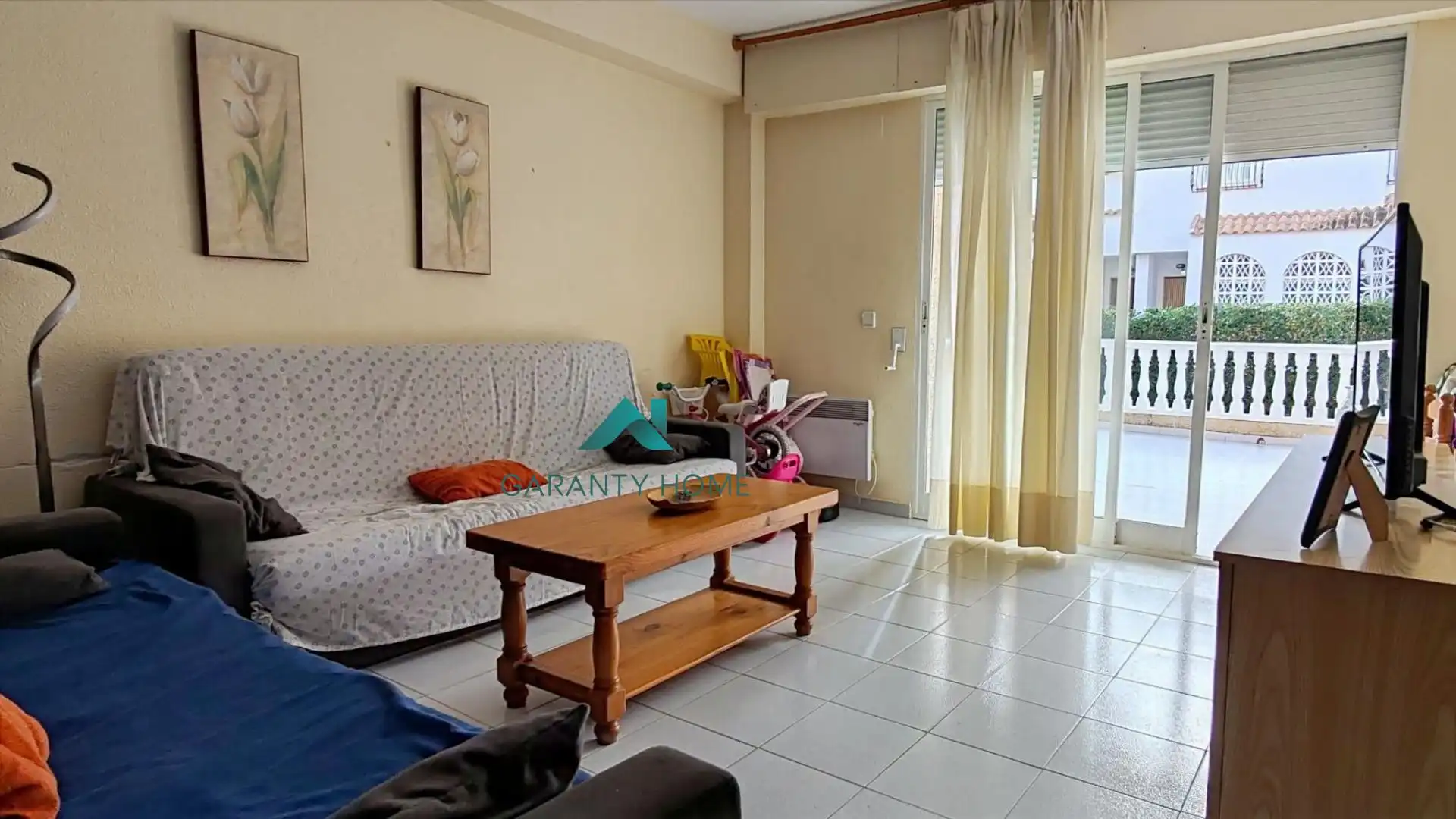 Sala de estar de Planta baja en venta en La Manga del Mar Menor con Jardín privado, Amueblado y Balcón