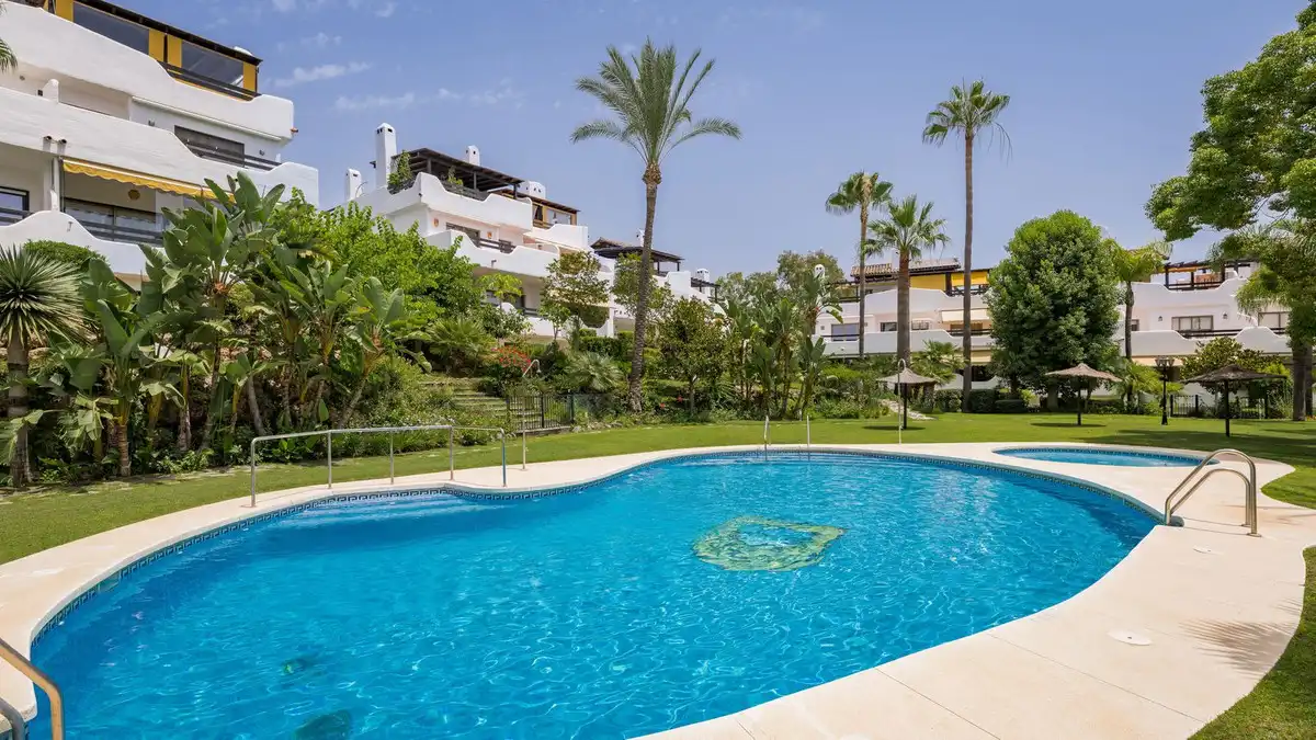 Adossat amb piscina en venda a Milla de Oro, imagen 50