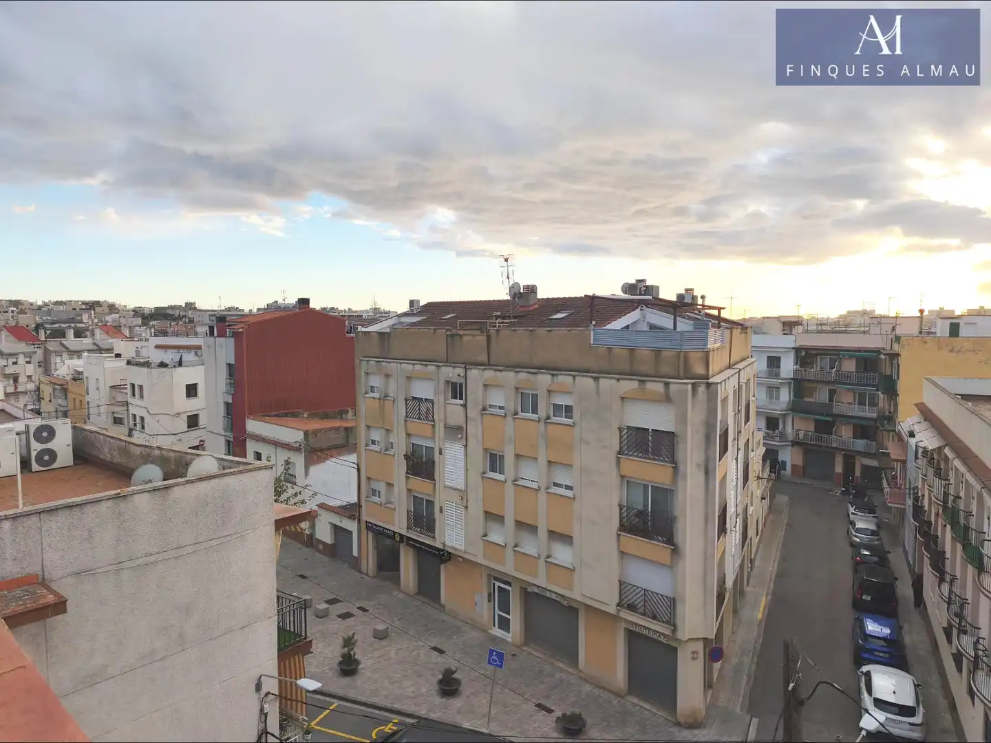 Piso en venta en Carrer ROGER DE LLURIA, 3, Les Roquetes