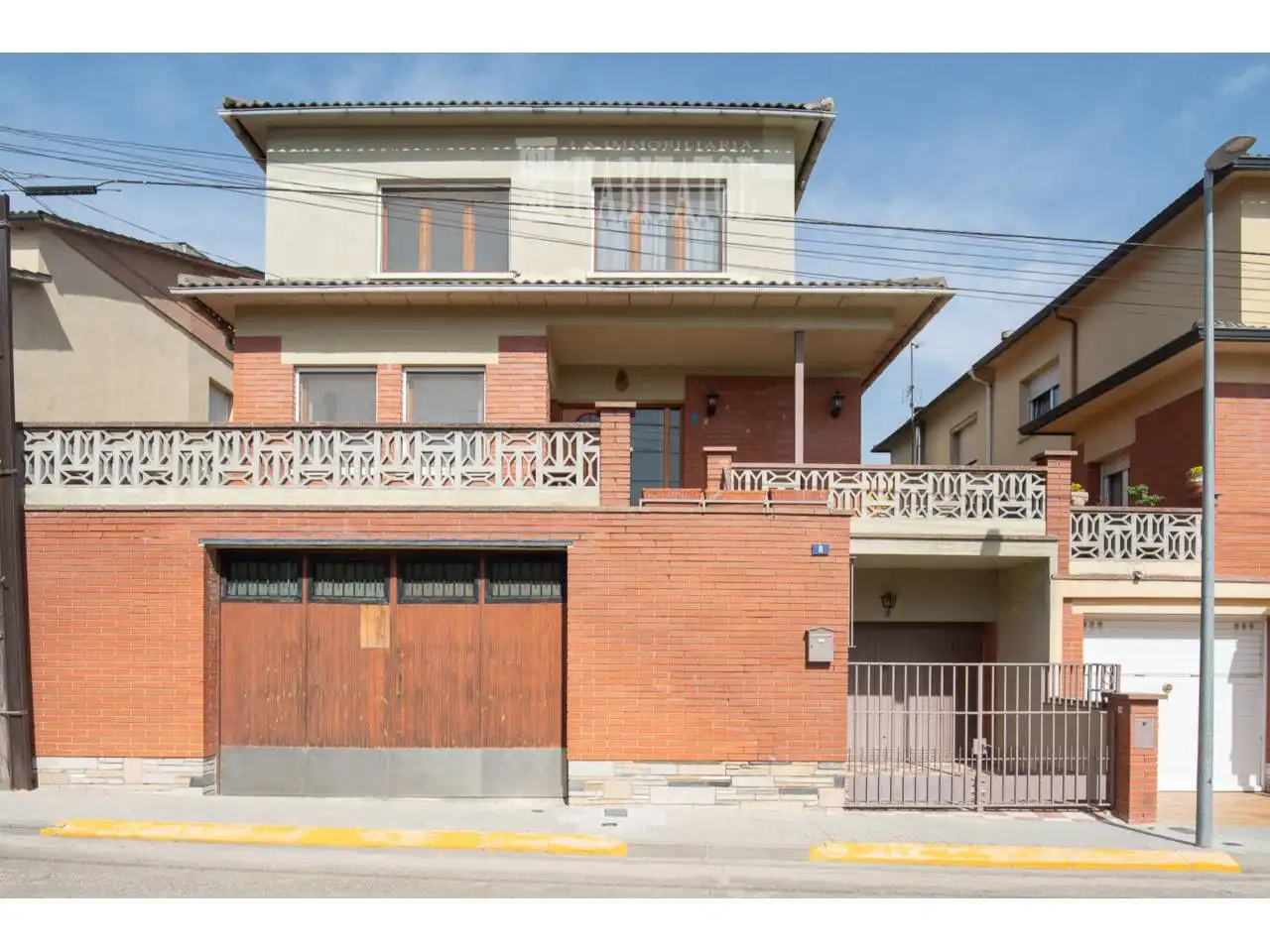 Exterior view of Houses for sale in Centelles  with Air Conditioner, Heating and Terrace