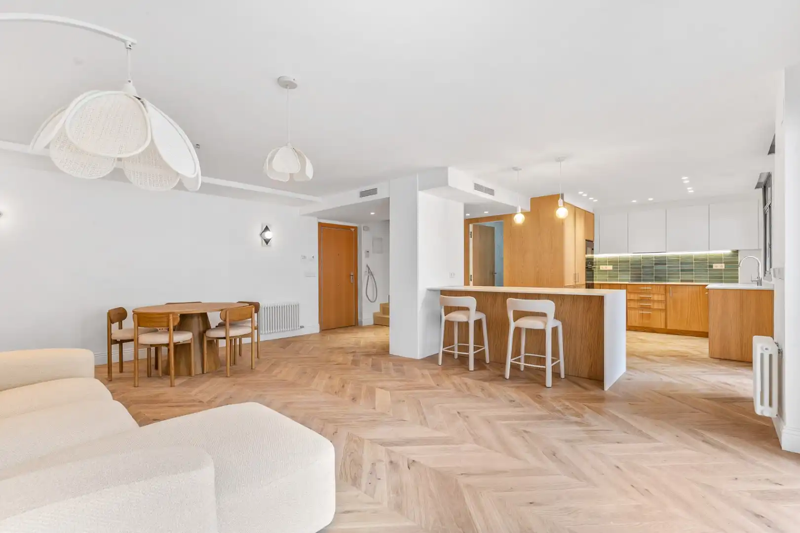 Wohnzimmer von Erdgeschoss zum Verkauf in Barcelona mit Klimaanlage, Heizung und Terrasse