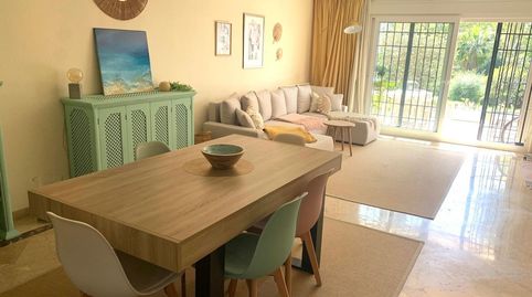 MAGNÍFICO CHALET ADOSADO DE 2 PLANTAS EN ESTEPONA, imatge 2