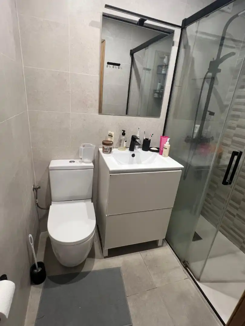 Baño de Piso en venta en Mataró con Amueblado, Horno y Balcón
