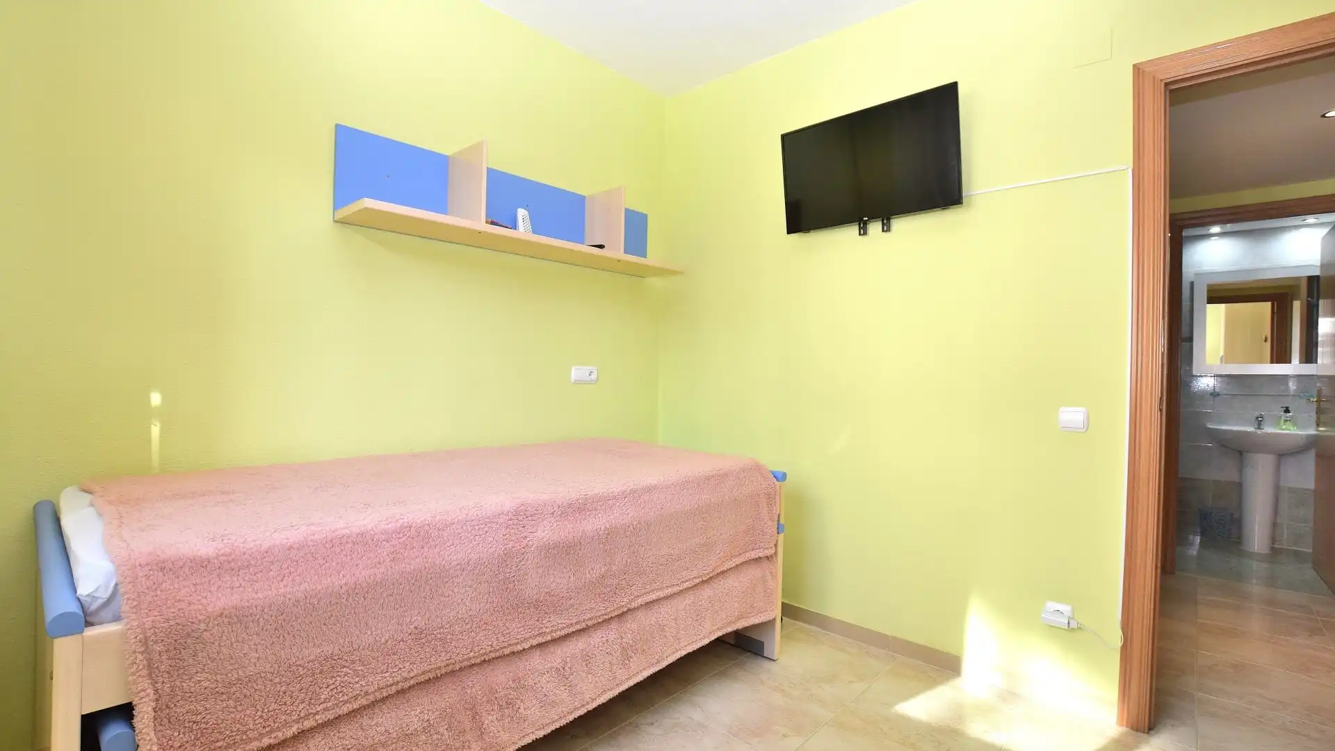 Habitación de Dúplex en venta en Salou con Aire acondicionado, Calefacción y Amueblado