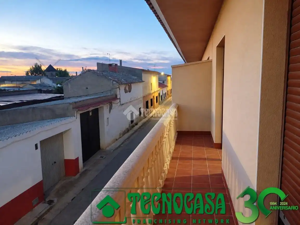 Casa adosada en venta en Las Mesas